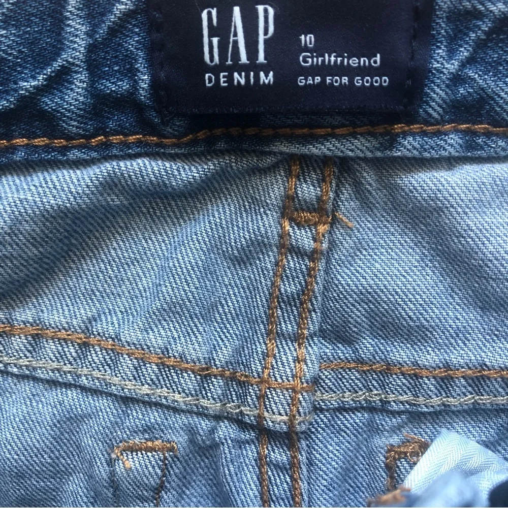 Gap Girls Size 10 Blue Denim Girlfriend Distressed Jeans